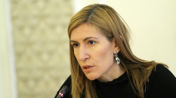 Bulgaria’s Tourism Minister Angelkova: Charter Flights To Bulgaria Are Not Cancelled