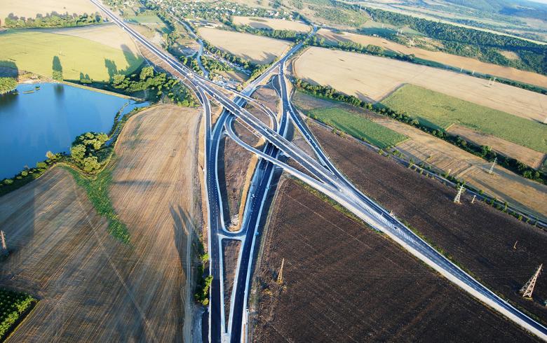 Bulgaria’s Prime Minister Borissov Inspects Hemus Highway Progress