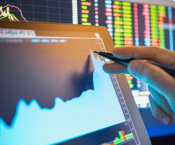 CFD Versus Stock Trading: Here Are The Pros And Cons