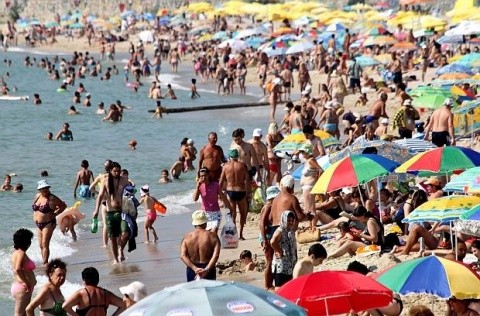 Russian Tourists Allowed To Vacation In Bulgaria, First Charters Arrive In June