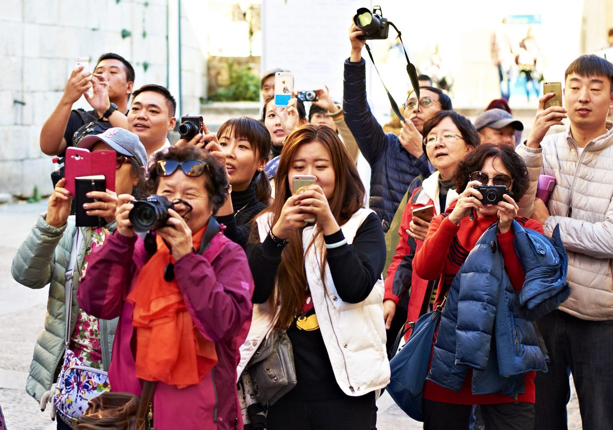 More And More Chinese Tourists Prefer More Distant Destinations