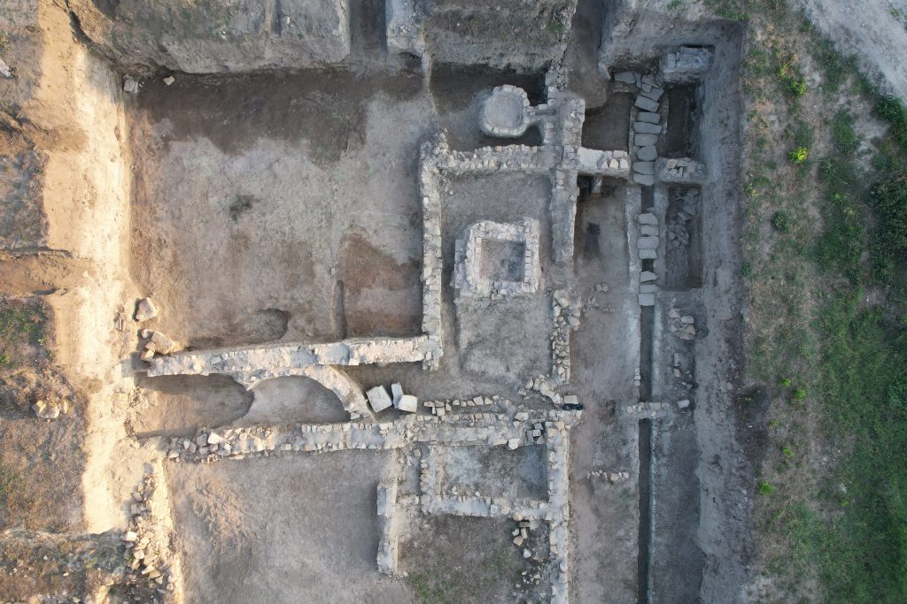 Archaeologists In Bulgaria Have Discovered An Ancient Roman ‘Fridge’ Containing Drinking Vessels And Animal Bones