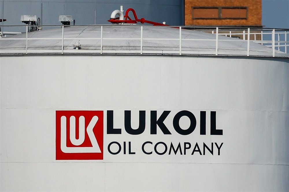 Bulgaria: Fuel To Increase In Price To 3 Leva While Lukoil Makes 1 Billion 800 Million Excess Profit