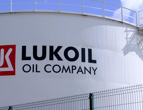 Unconfirmed: Lukoil Is Selling The Oil Refinery In Burgas According To Bulgaria’s Finance Minister