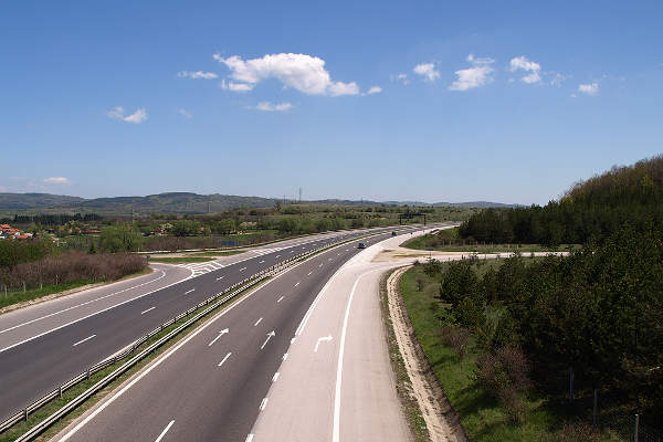 Drunk American Crashed On “Trakia” Highway In Bulgaria