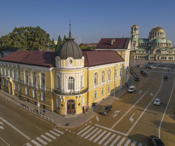 Bulgaria’s Academic Community Confronts Euro Myths With Data