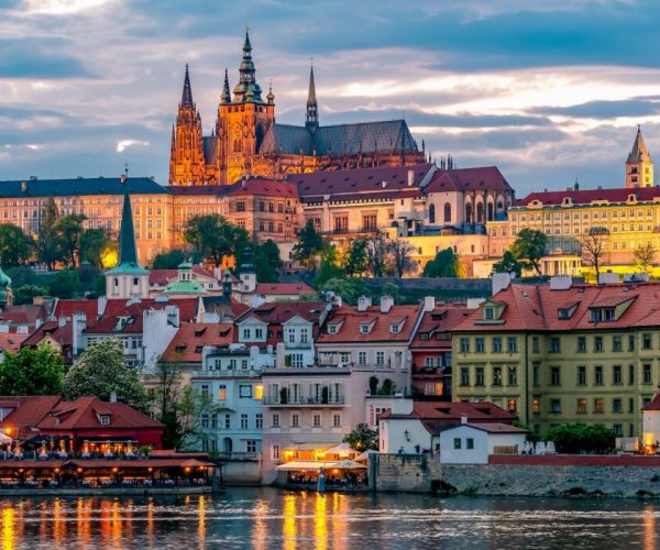 Discover Prague This Autumn: Convenient Flights From Bulgaria