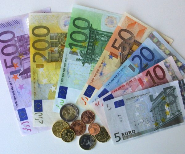 Bulgaria Prepares For The Euro: What Changes In Bank Transfers And Card Payments