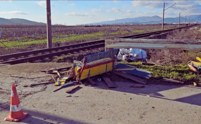 Sofia-Burgas Train Hits Horse-Cart: Mother And Toddler Die, Others Survive