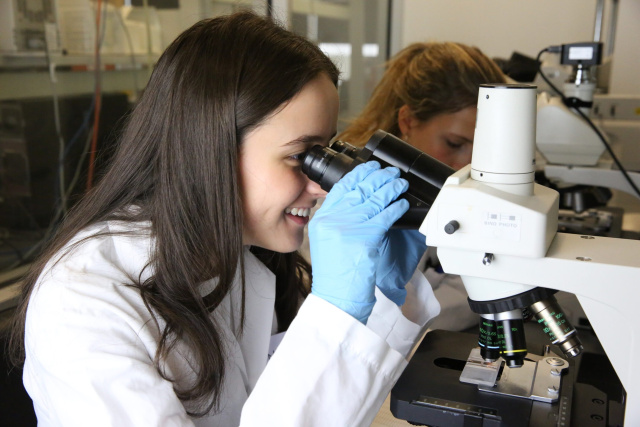 Bulgaria Among EU Leaders in R&D Growth as Science Budget Surges